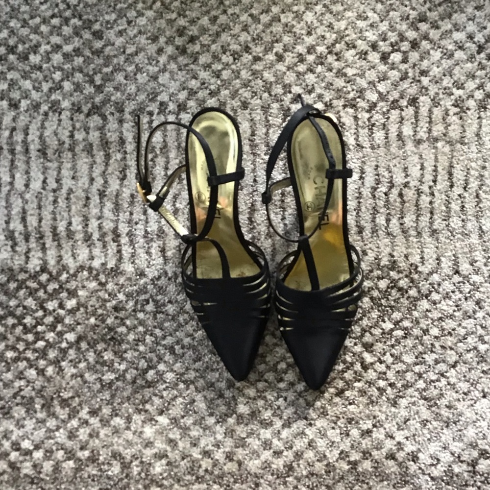 CHANEL Black Pointed Slingback Heels with Gold Insoles